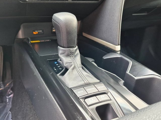 Used 2025 Toyota Camry LE FWD image 20