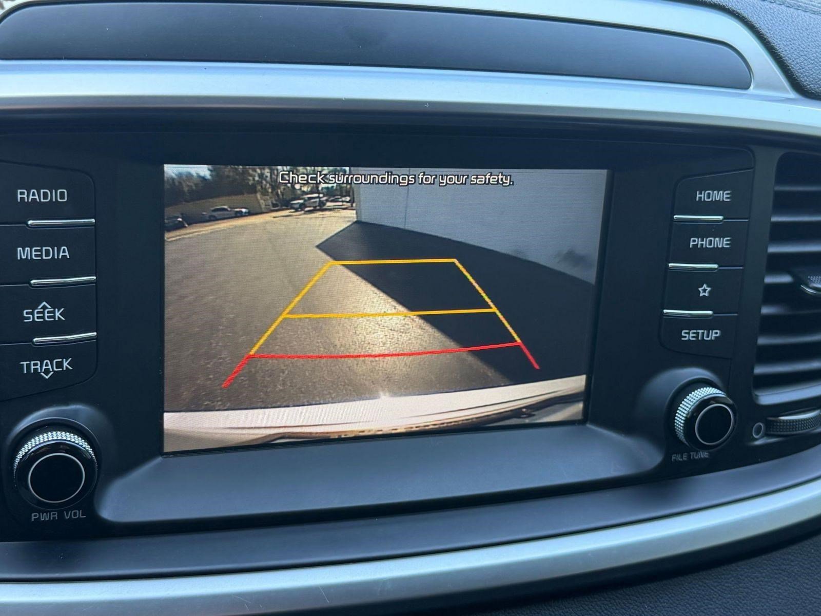 Used 2020 Kia Sorento S image 24