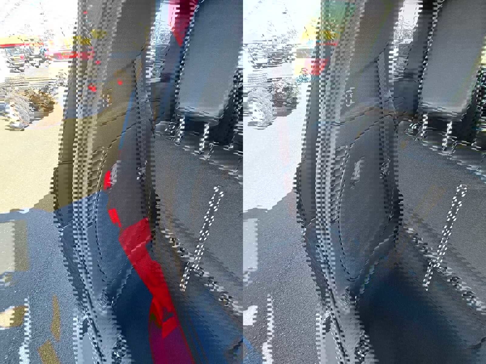 New 2026 Chrysler Pacifica Select image 11