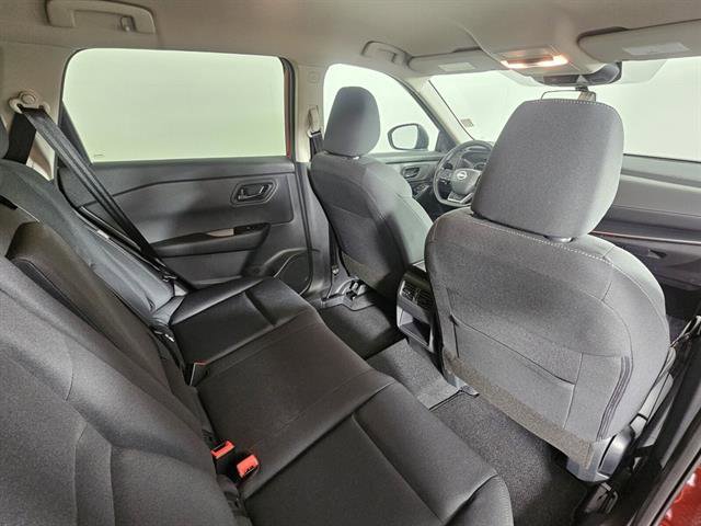 New 2026 Nissan Rogue S image 17