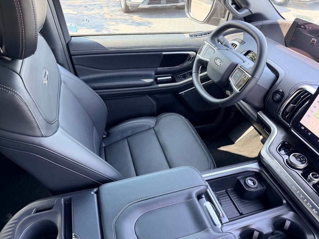 New 2026 Ford Expedition Max Platinum w/ Stealth Appearance Package AWD/4WD image 10