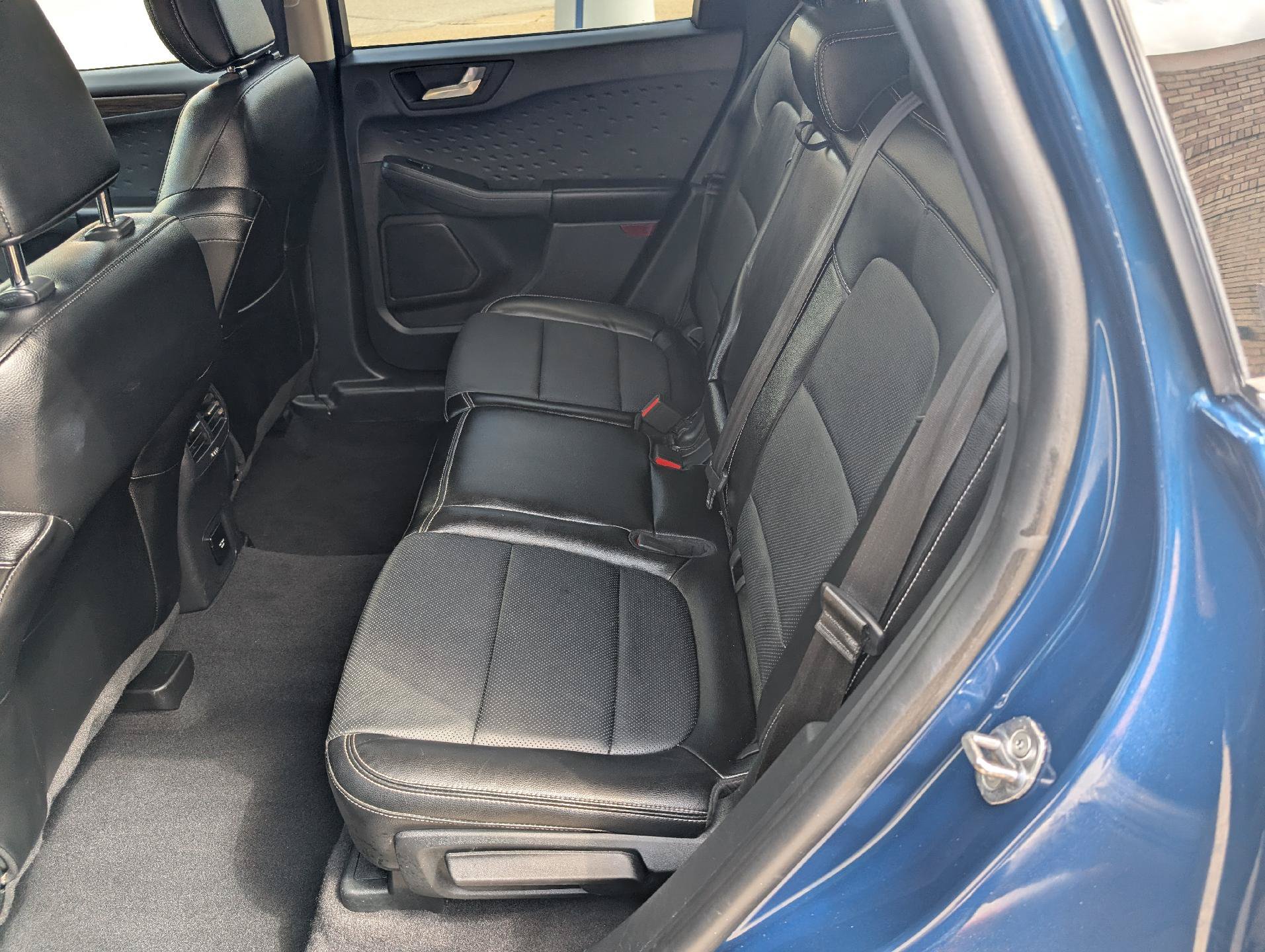 Used 2020 Ford Escape Titanium AWD/4WD image 13