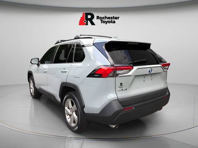 Certified 2021 Toyota RAV4 XLE Premium AWD/4WD image 5