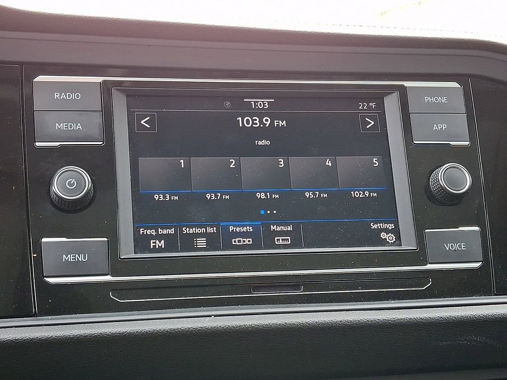 Used 2024 Volkswagen Jetta SE image 17