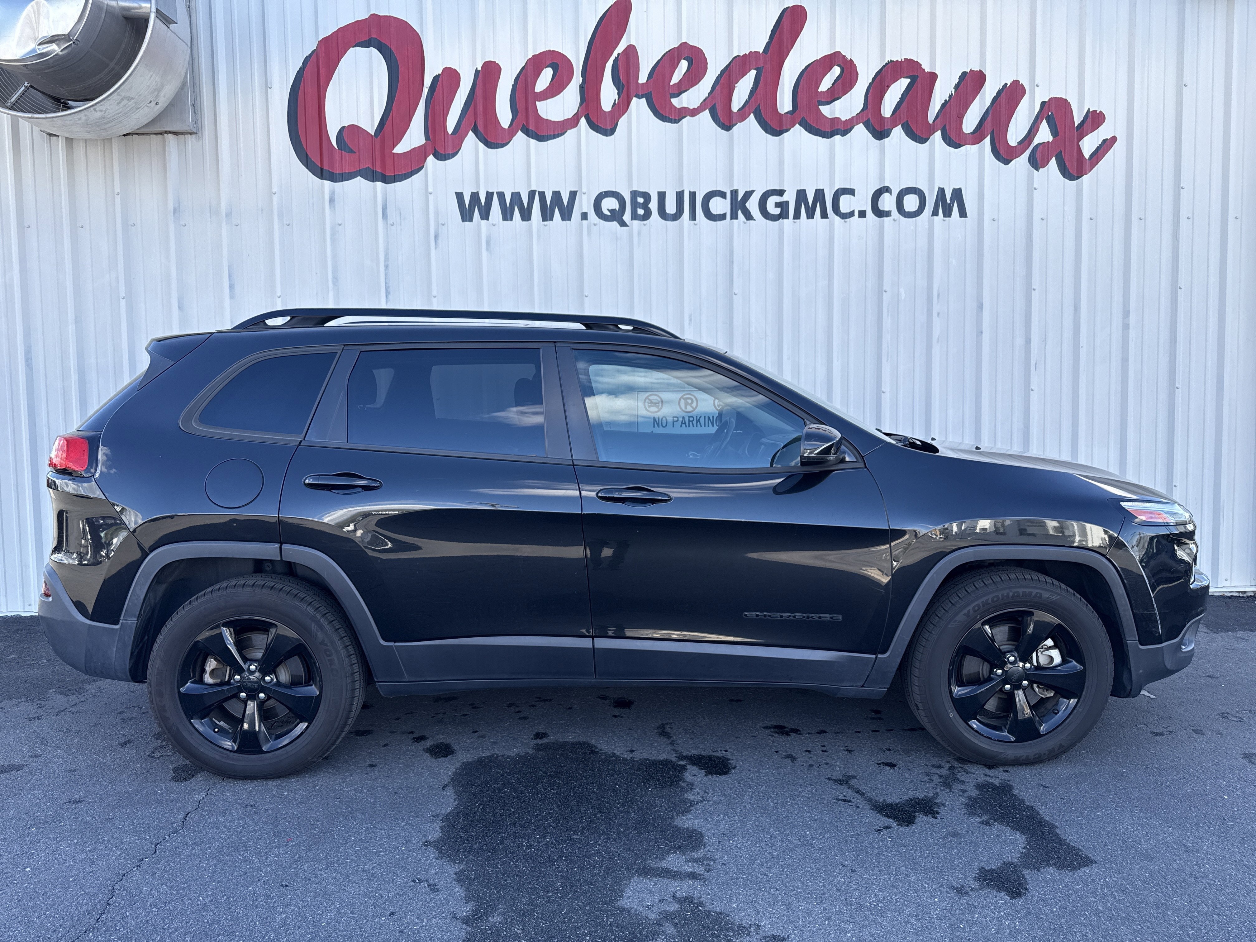 Used 2016 Jeep Cherokee Latitude w/ Comfort/Convenience Group image 19