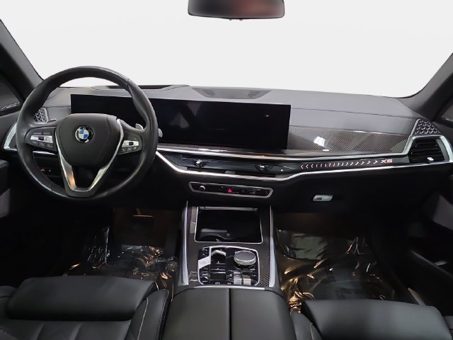 Certified 2025 BMW X5 xDrive40i w/ Parking Assistance Package AWD/4WD image 9