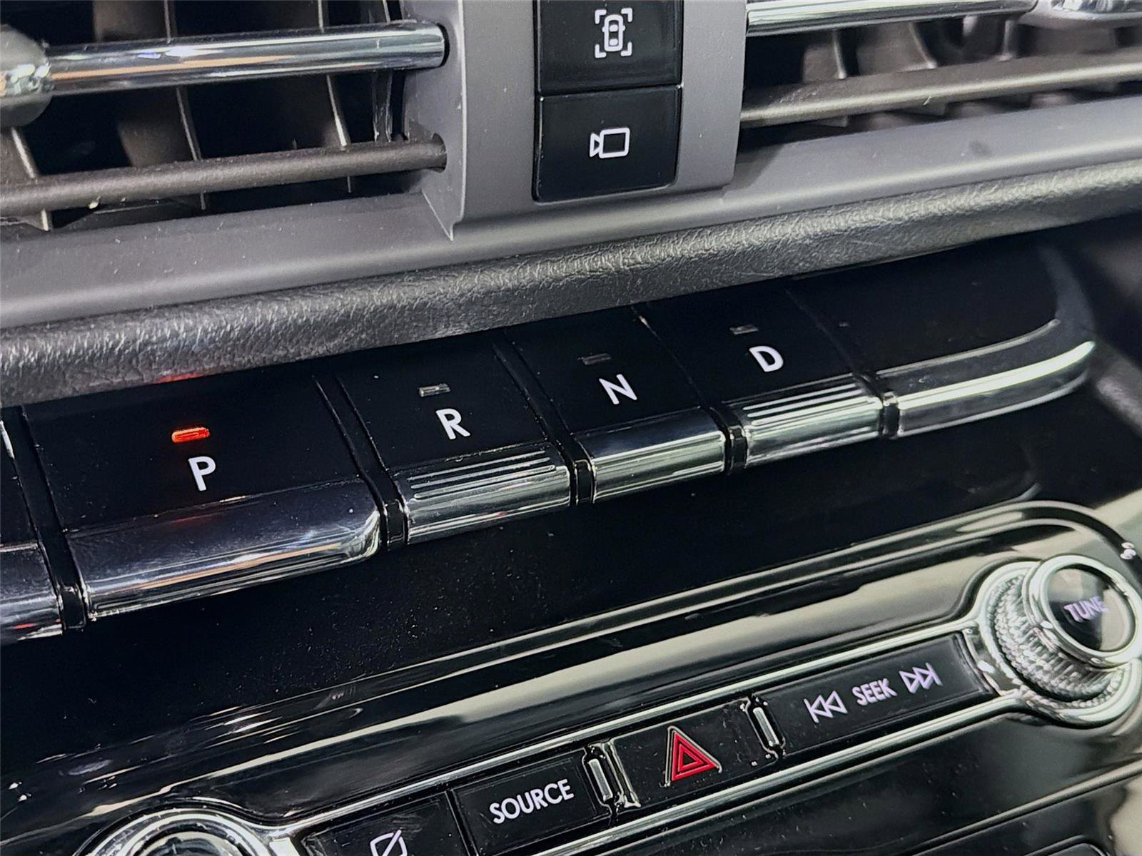 Used 2022 Lincoln Corsair AWD w/ Equipment Group 101A image 18