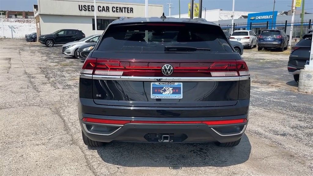 Used 2024 Volkswagen Atlas Cross Sport SE image 4