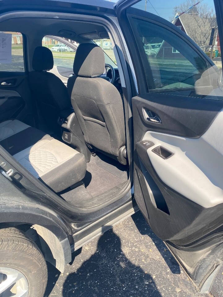 Used 2021 Chevrolet Equinox LS w/ LS Convenience Package AWD/4WD image 9