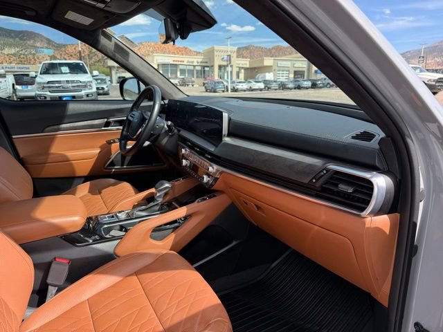 Used 2025 Kia Telluride SX Prestige X-Line image 12