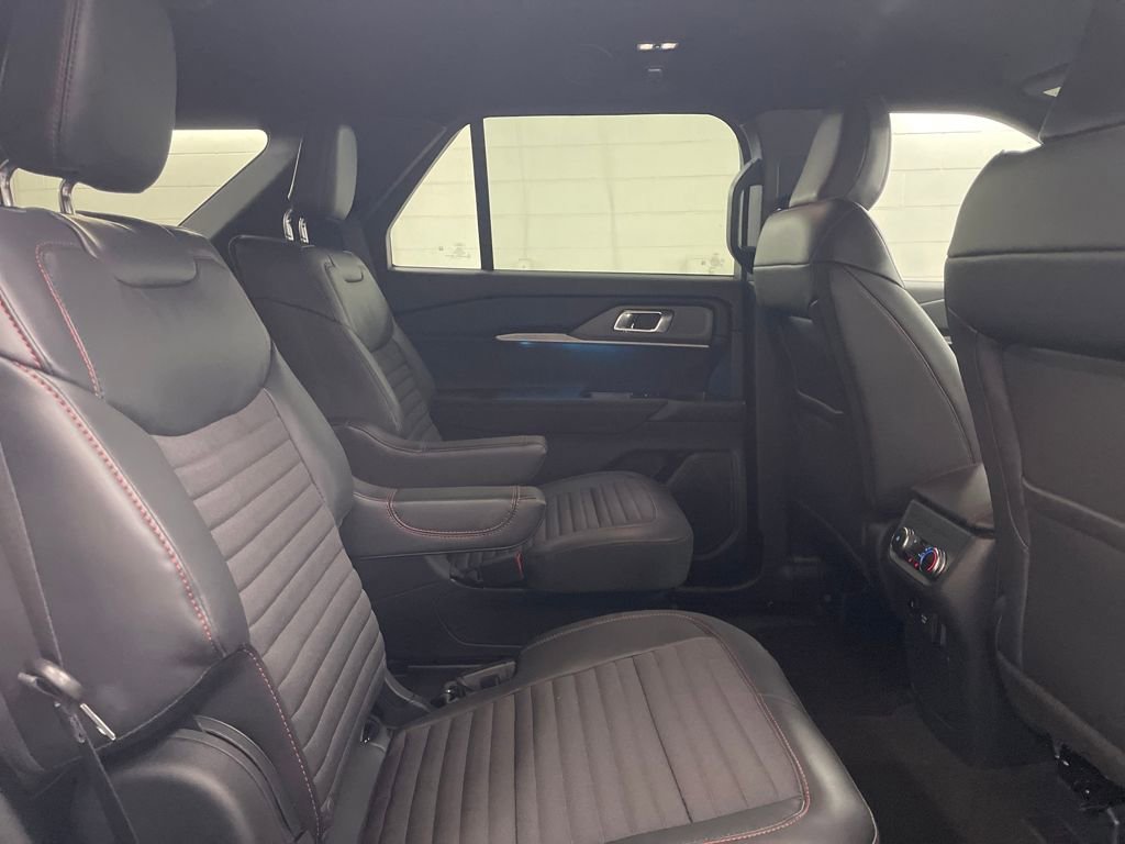 New 2025 Ford Explorer ST-Line w/ Premium Package image 29