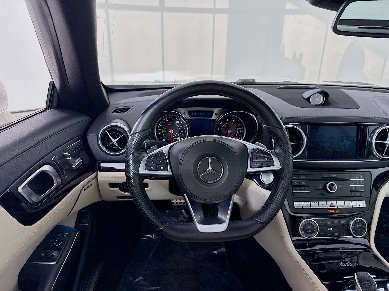 Used 2018 Mercedes-Benz SL 550 image 19