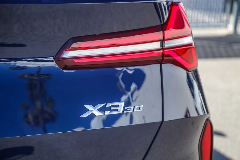 Used 2026 BMW X3 xDrive30 w/ M Sport Package image 7