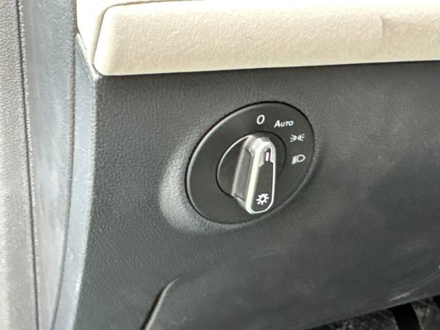 New 2026 Volkswagen Taos SE image 38