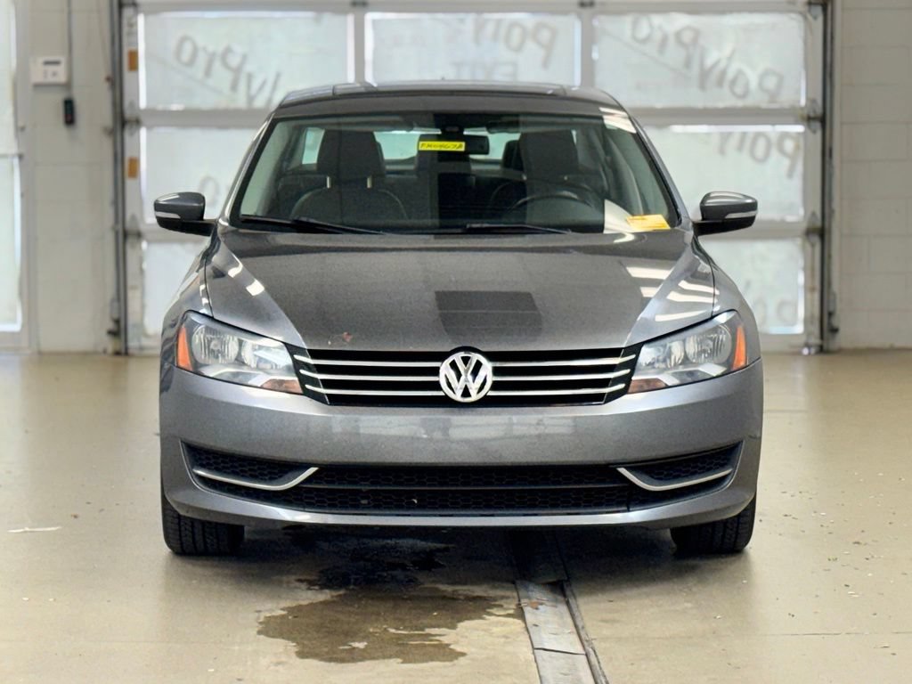 Used 2013 Volkswagen Passat 2.5 SE FWD image 2