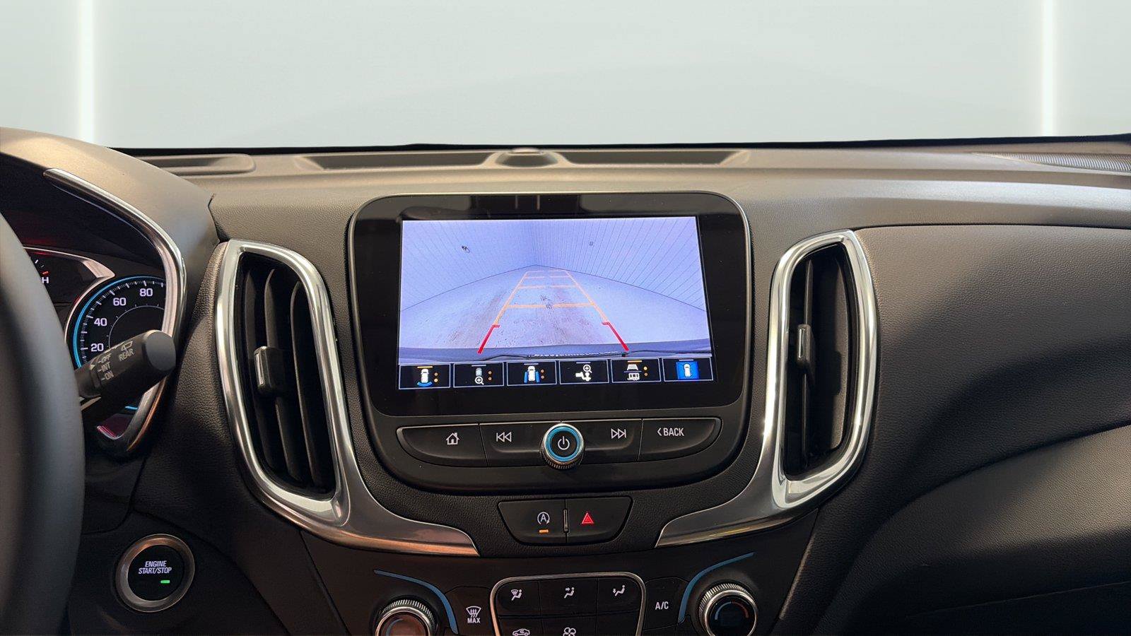 Used 2024 Chevrolet Equinox LT FWD image 19