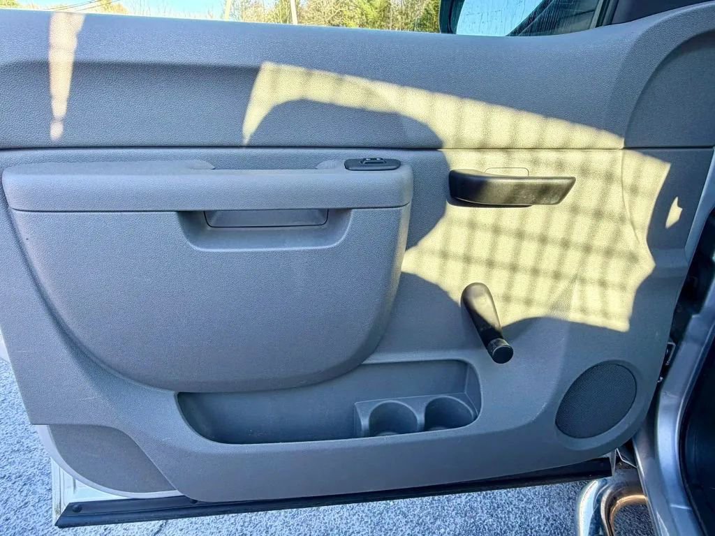 Used 2013 Chevrolet Silverado 1500 W/T w/ Snow Plow Prep Package image 12