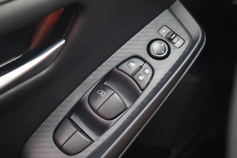 New 2025 Nissan Sentra SV image 18