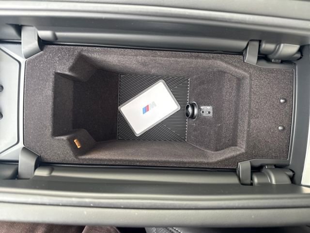 Used 2024 BMW 740i xDrive 740i xDrive image 25