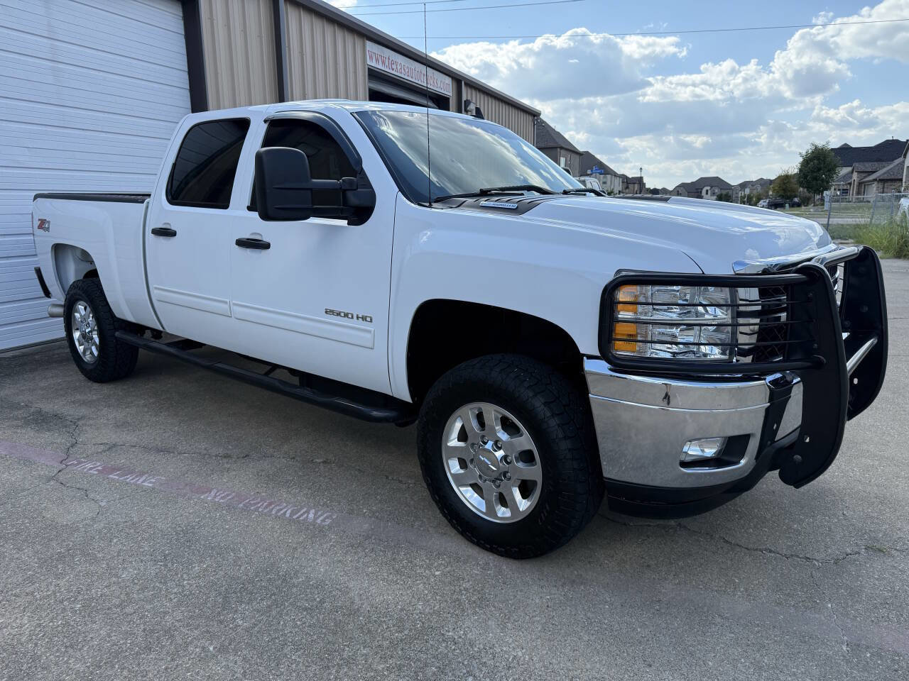 Used 2014 Chevrolet Silverado 2500 LT w/ Interior Plus Package image 5