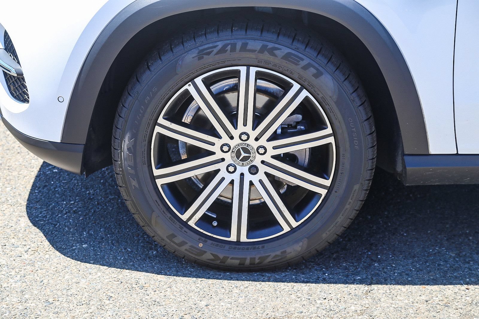 Used 2024 Mercedes-Benz GLE 350 4MATIC image 9