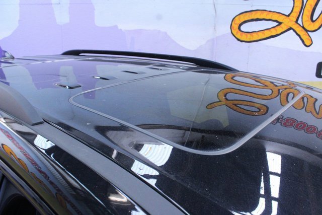 Used 2023 Chevrolet Traverse RS image 5