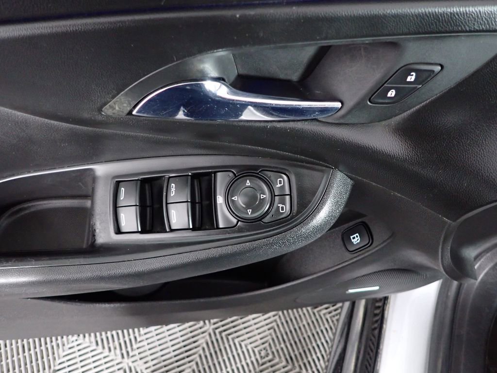 Used 2018 Chevrolet Volt Premier w/ Driver Confidence Package image 18