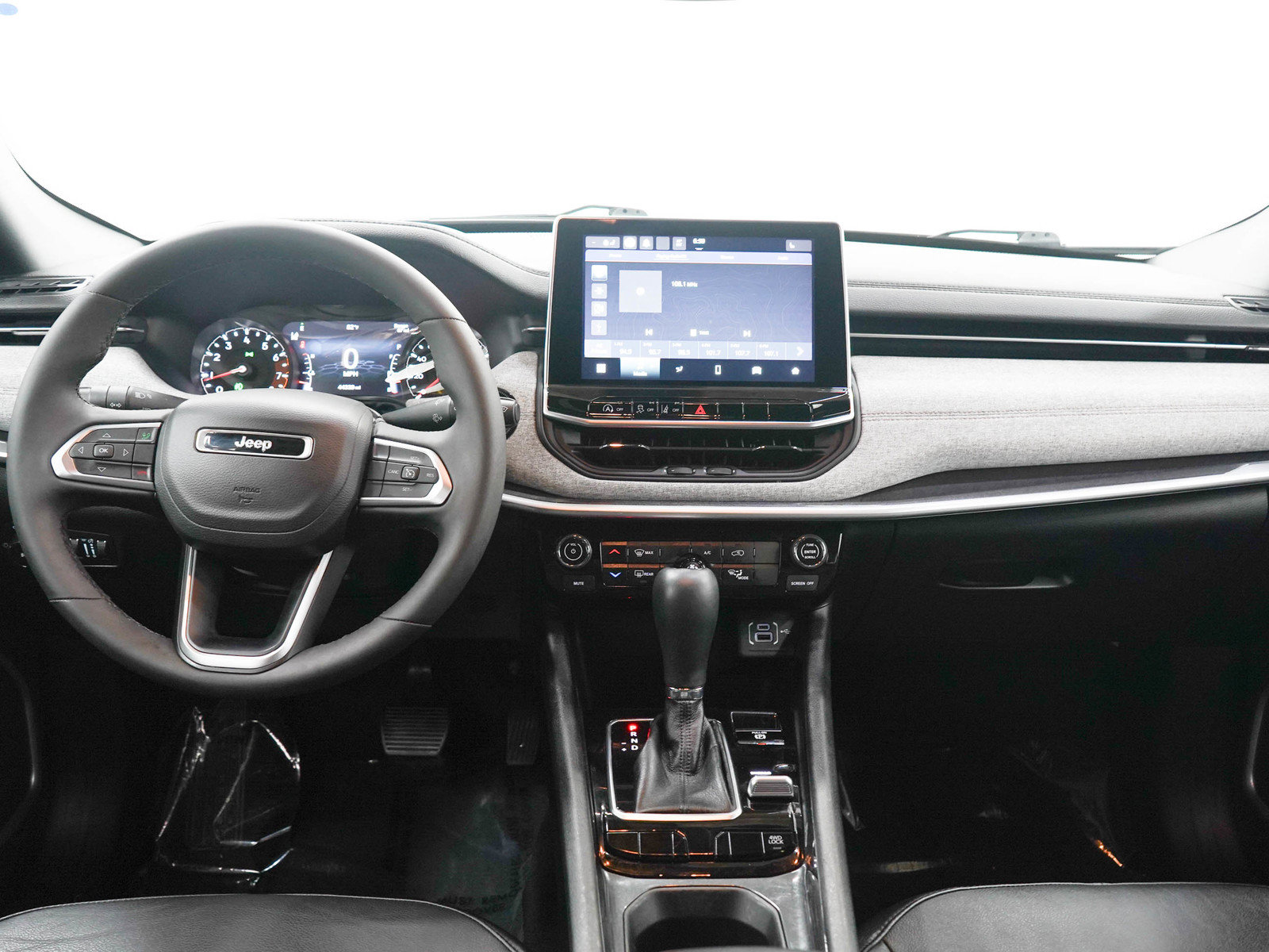 Used 2023 Jeep Compass Latitude AWD/4WD image 15