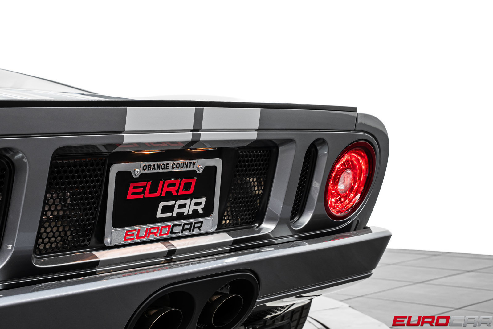 Used 2006 Ford GT RWD image 23