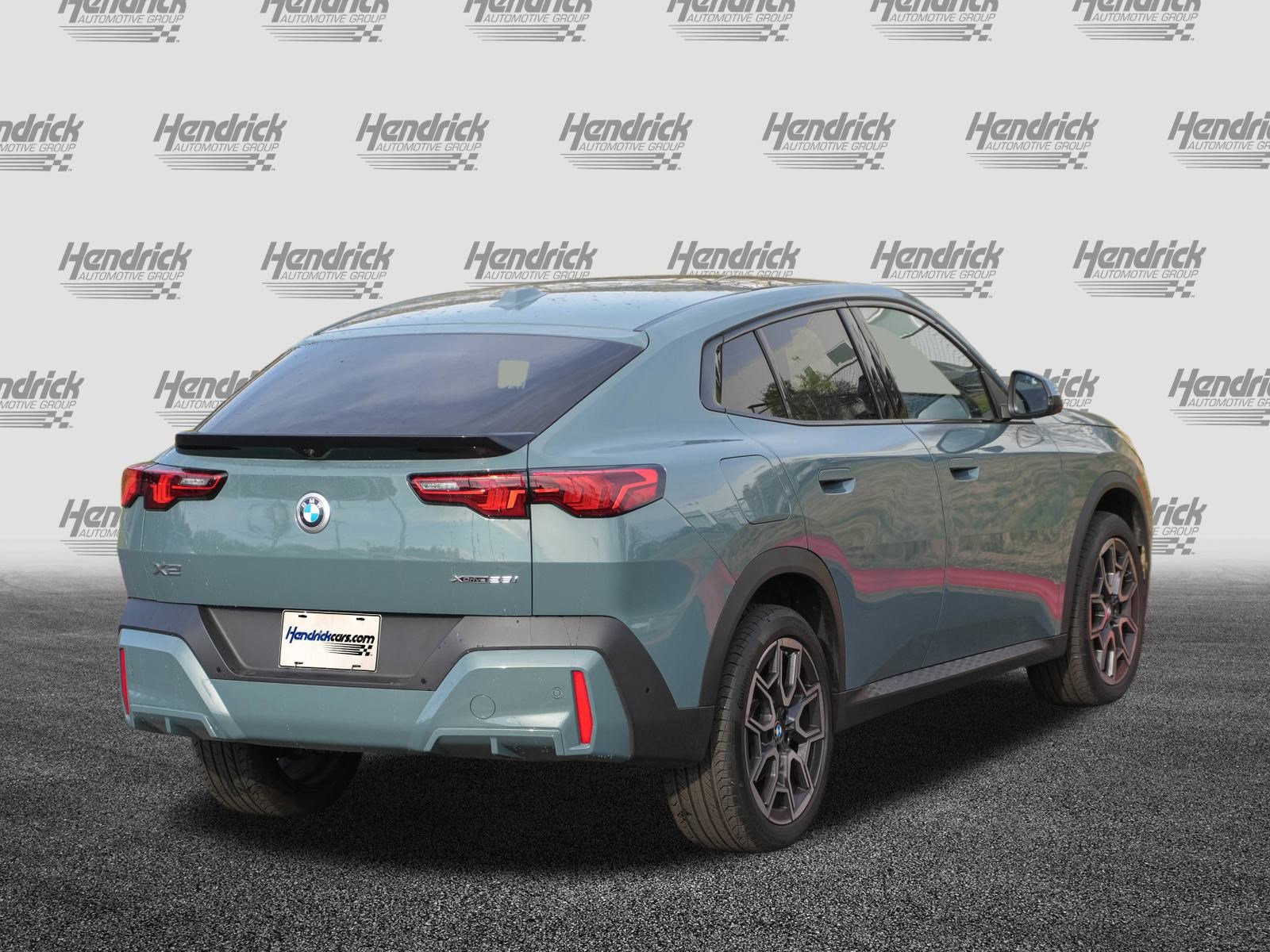 Certified 2025 BMW X2 xDrive28i image 9