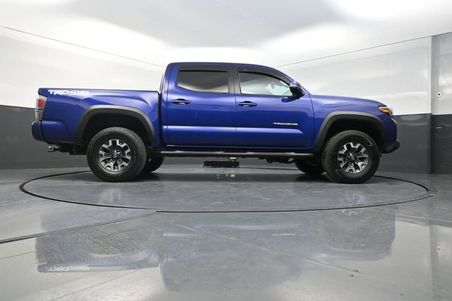 Used 2022 Toyota Tacoma TRD Off-Road w/ TRD Premium Off Road Package image 26