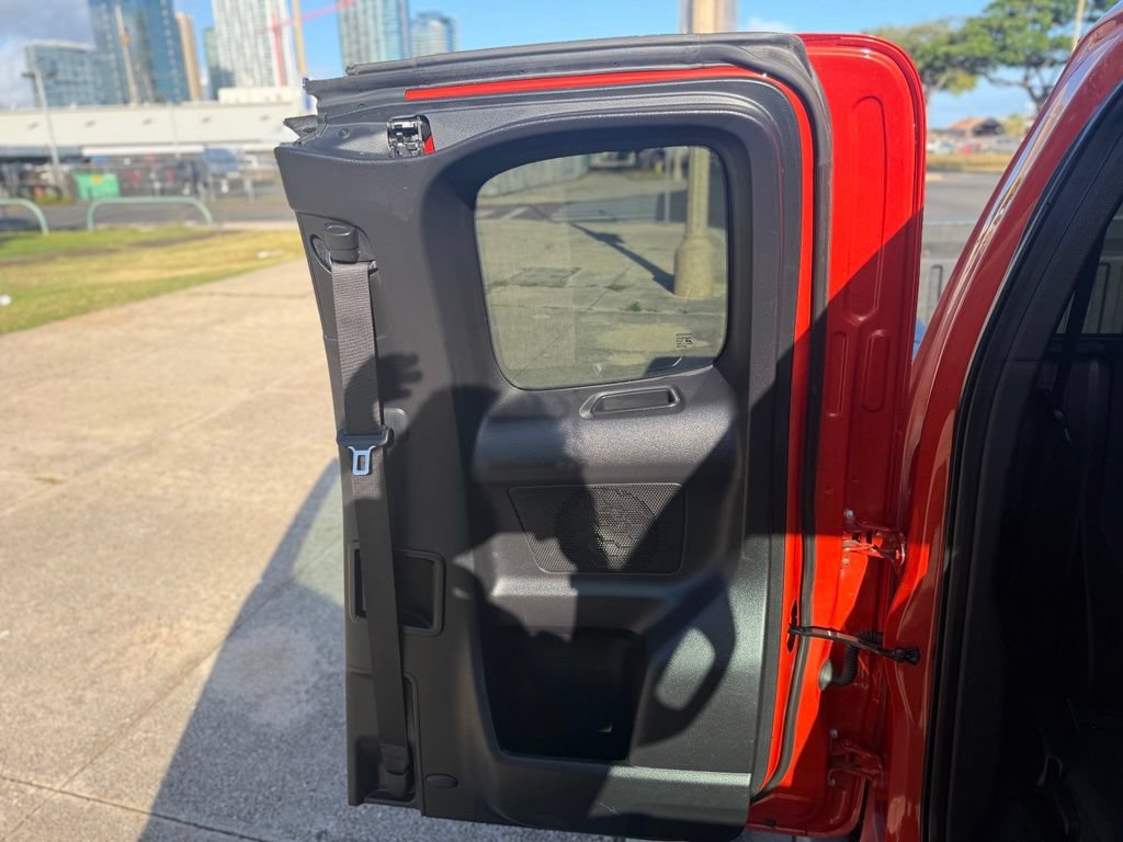Used 2016 Toyota Tacoma SR5 RWD image 12