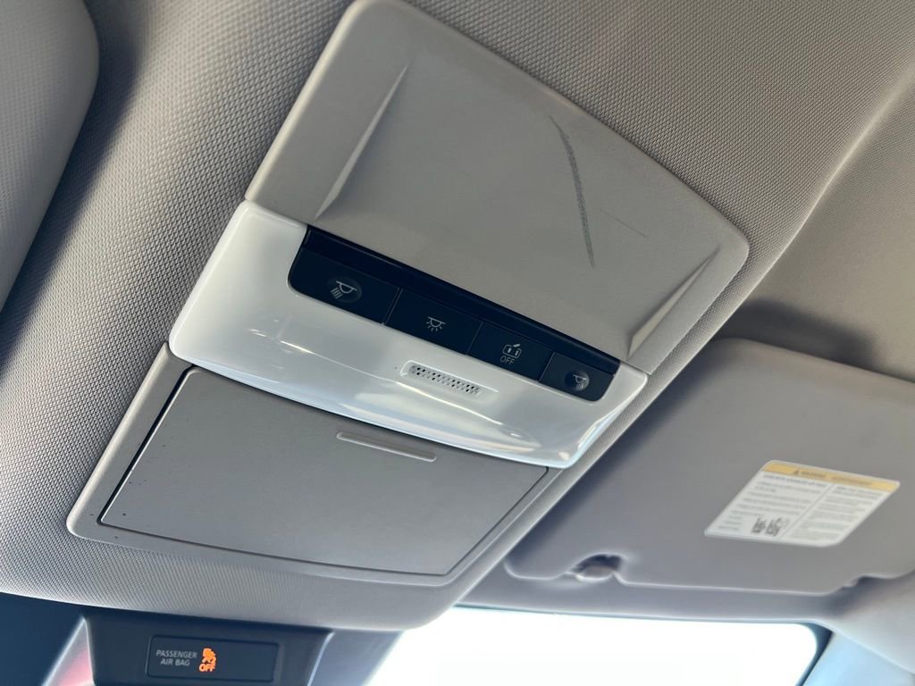 Used 2023 Nissan Rogue S image 26