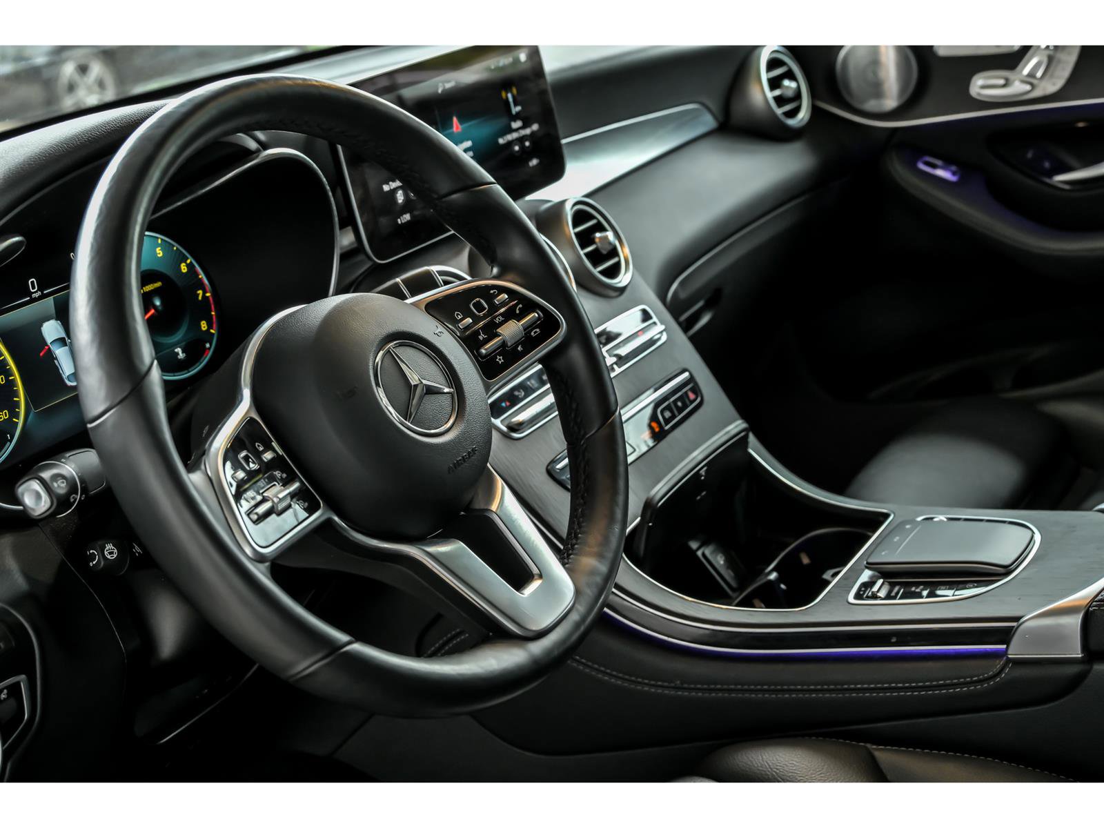 Used 2020 Mercedes-Benz GLC 300 4MATIC Coupe image 15