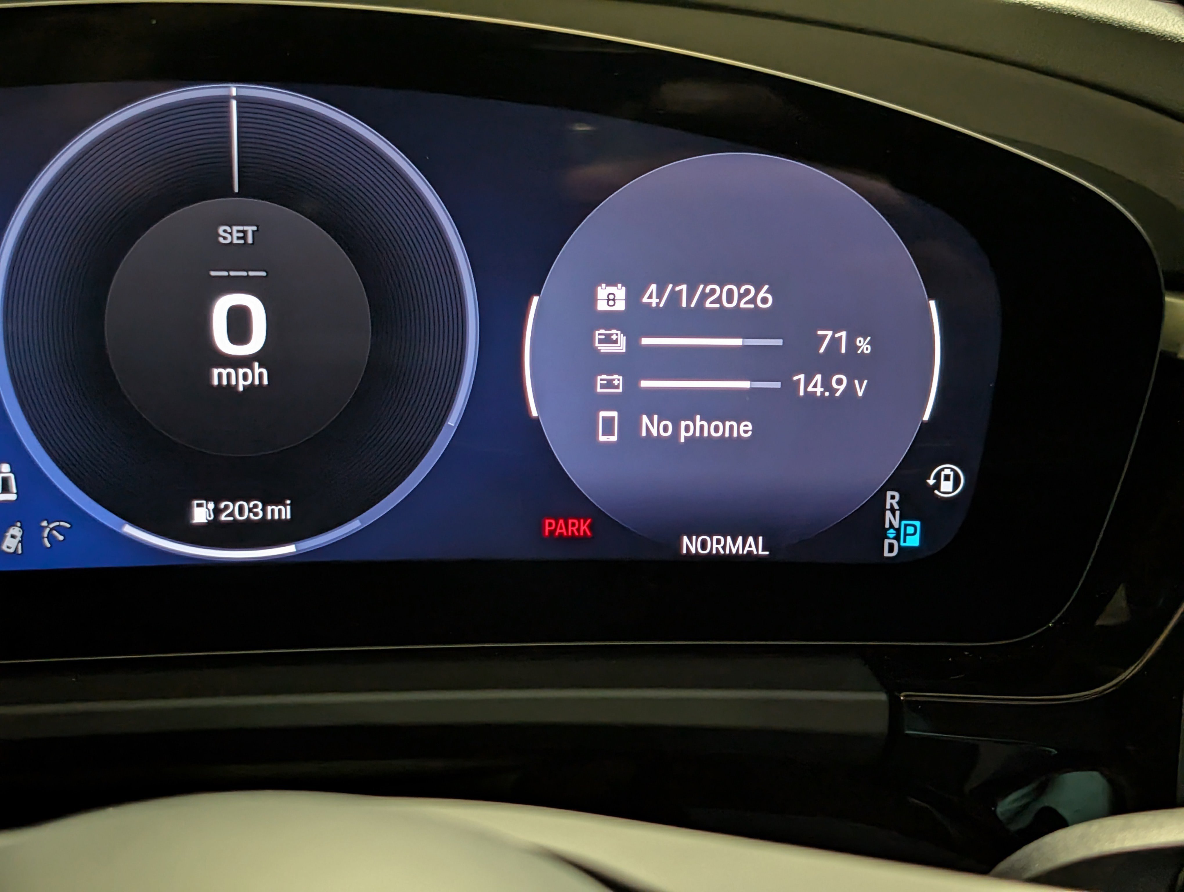 Certified 2025 Porsche Macan Electric image 28