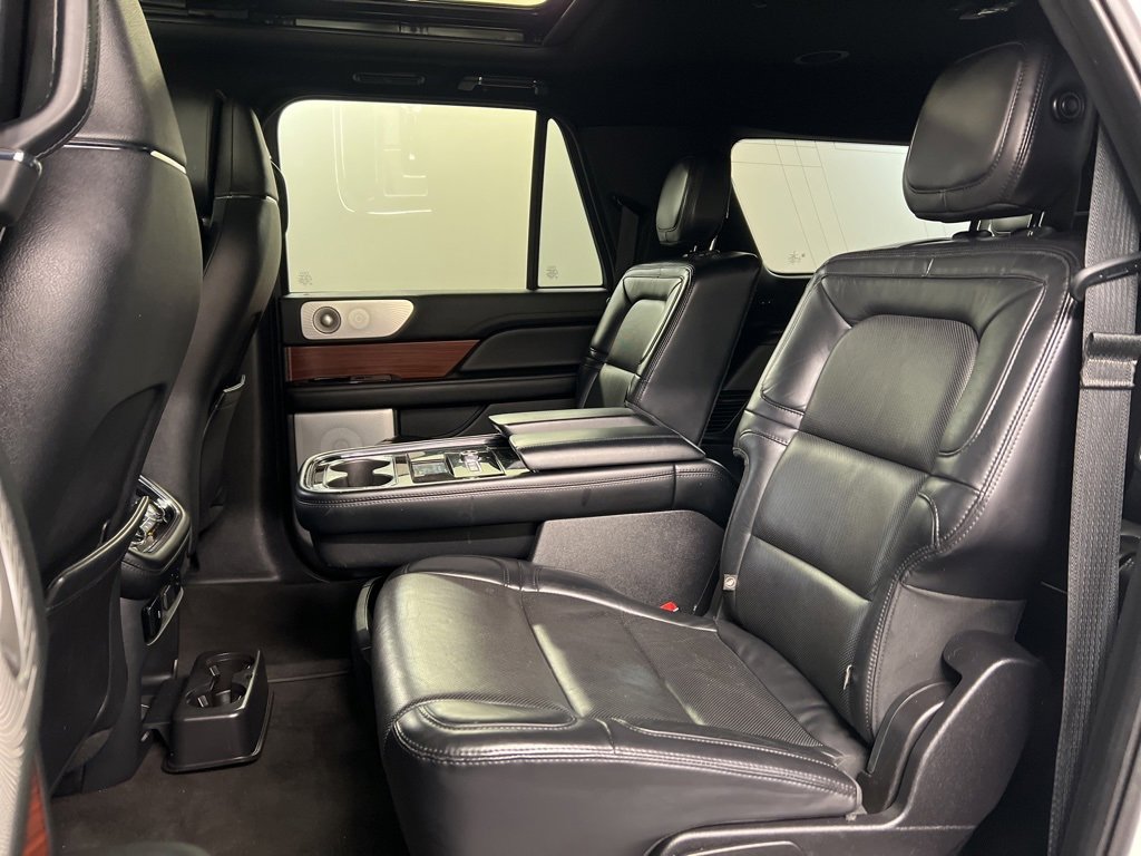 Used 2020 Lincoln Navigator L Reserve w/ Equipment Group 208A Reserve image 37