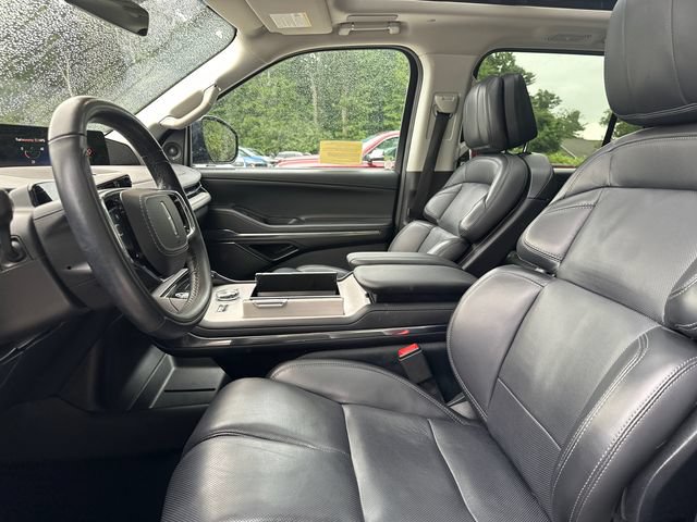 Used 2025 Lincoln Navigator Reserve AWD/4WD image 39