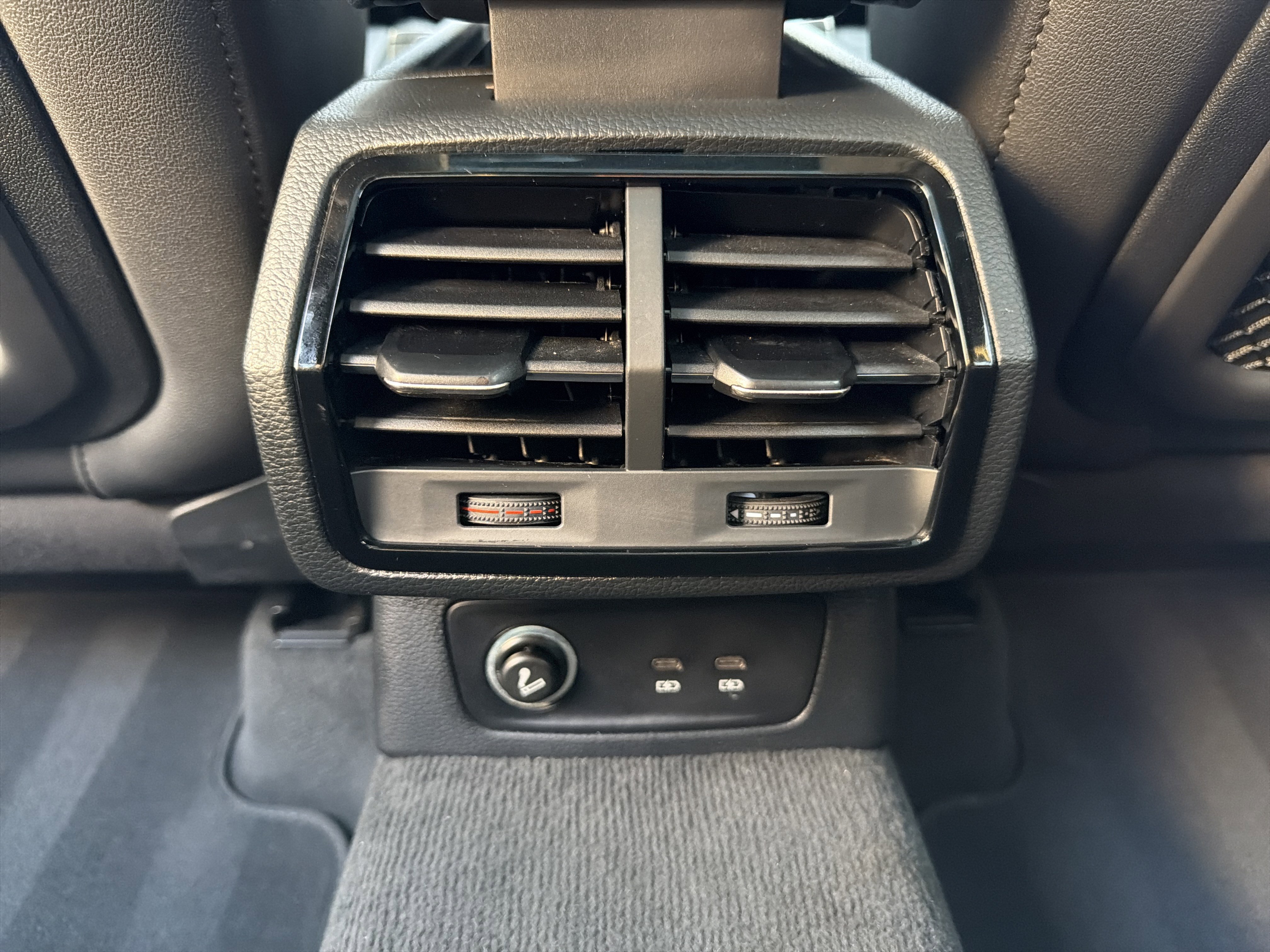 Used 2021 Audi Q3 2.0T Premium Plus w/ Premium Plus Package image 10