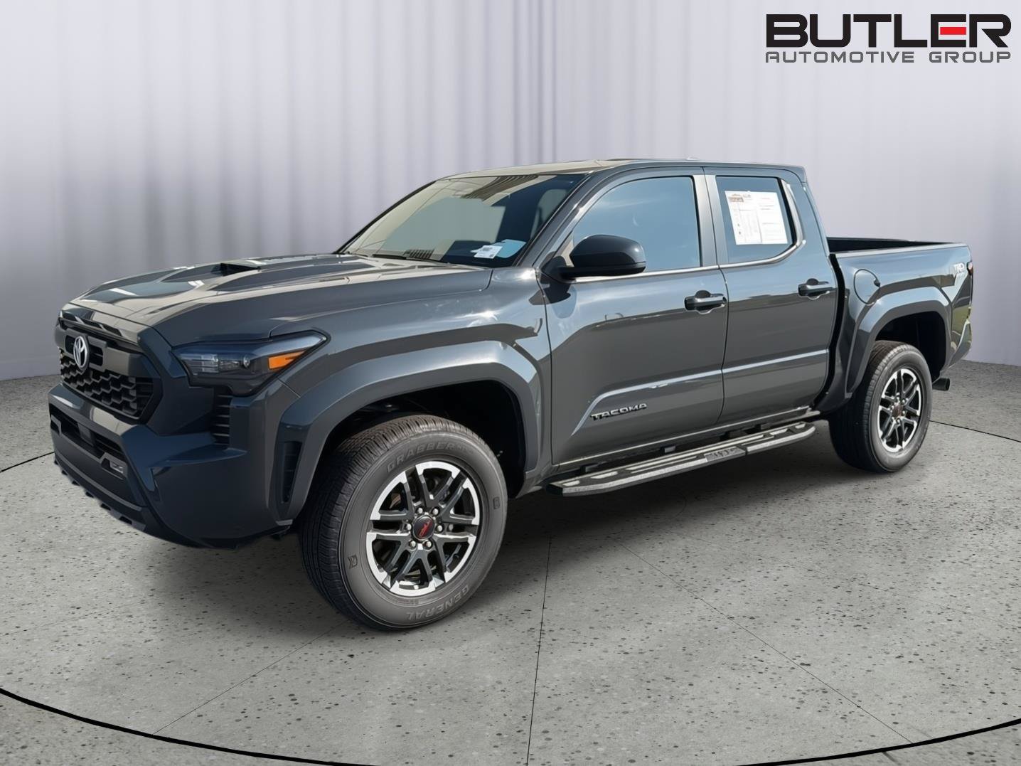 Used 2025 Toyota Tacoma TRD Sport RWD image 2