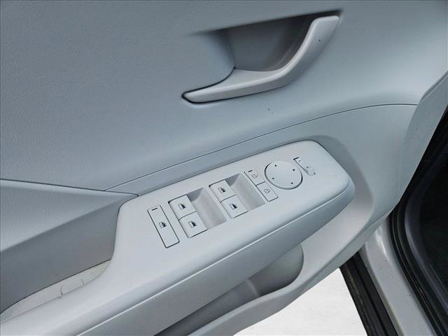 Used 2026 Hyundai Kona SE FWD image 13