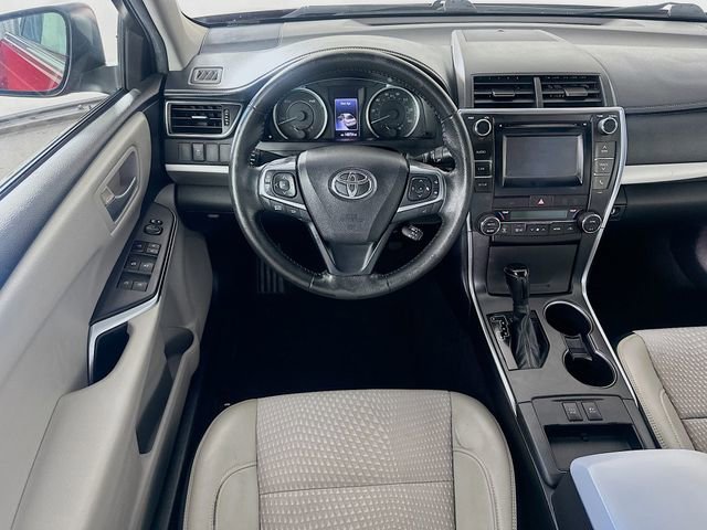 Used 2015 Toyota Camry SE image 4