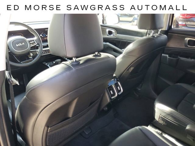 Used 2024 Kia Sorento SX image 13