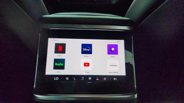 Used 2022 Tesla Model X image 56