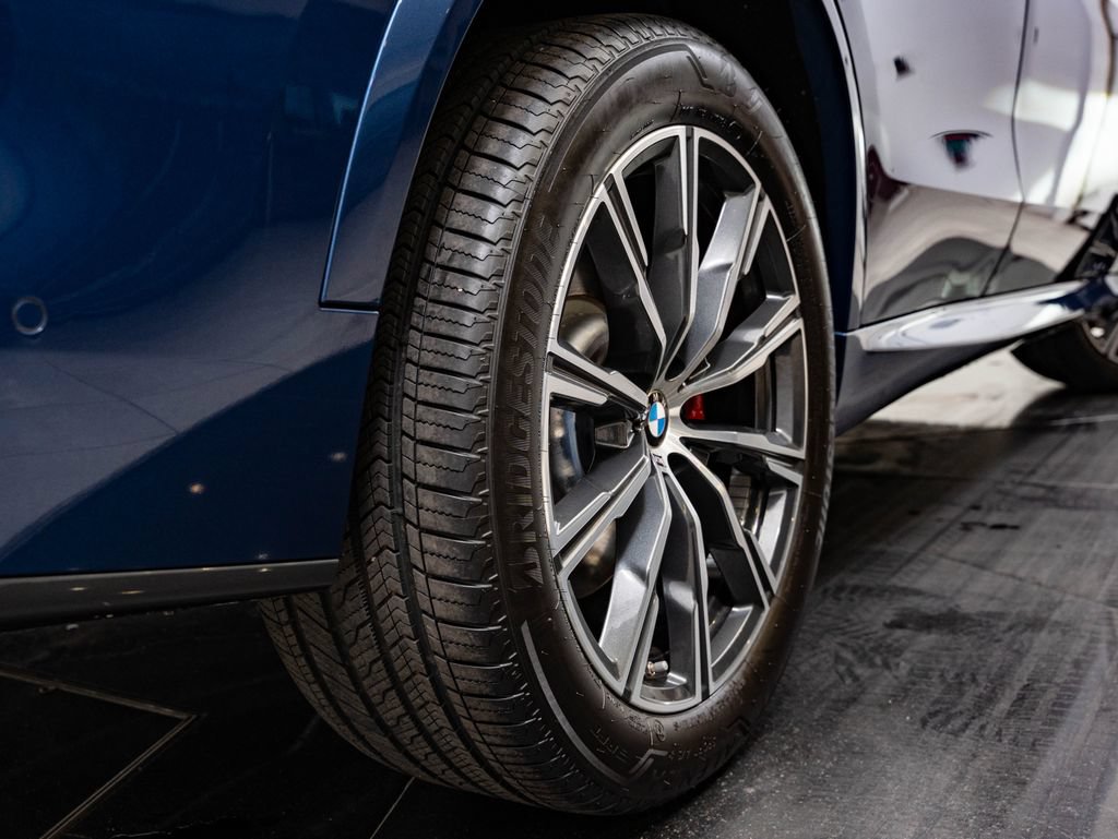Used 2022 BMW X5 M50i AWD/4WD image 54