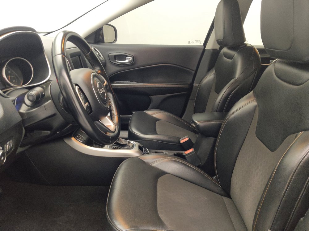 Used 2020 Jeep Compass Latitude FWD image 17