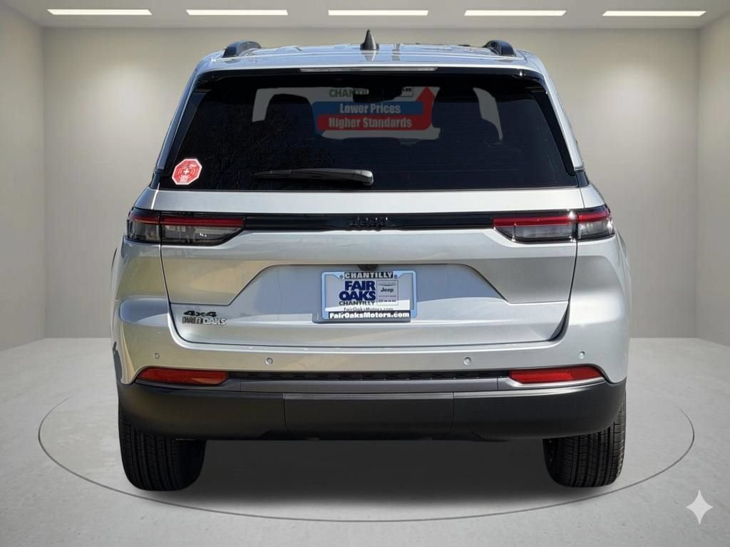 New 2026 Jeep Grand Cherokee Altitude AWD/4WD image 7