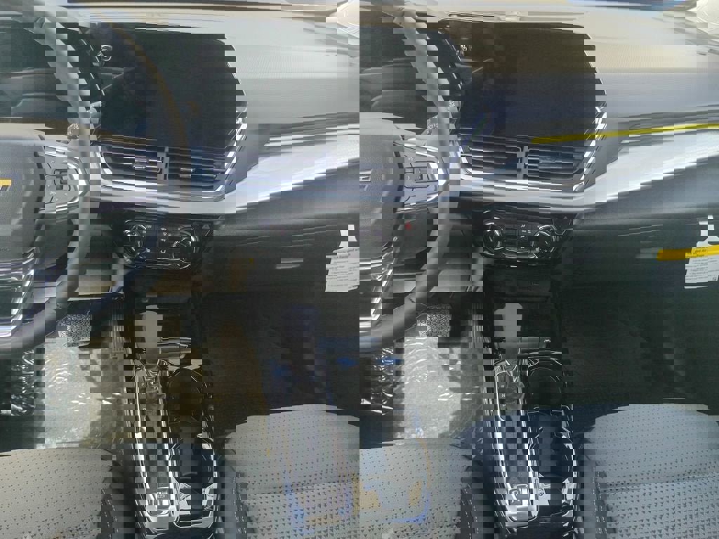 New 2026 Chevrolet Trax LT w/ Sunroof Package image 11