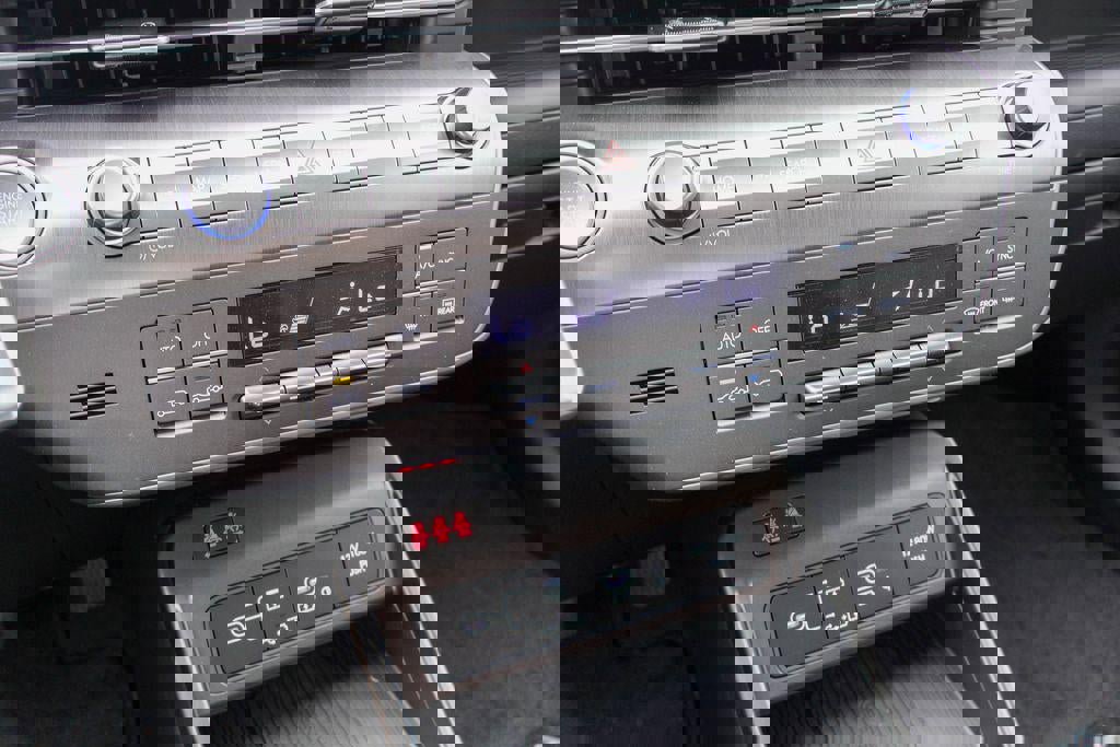 New 2026 Hyundai Kona Limited image 19