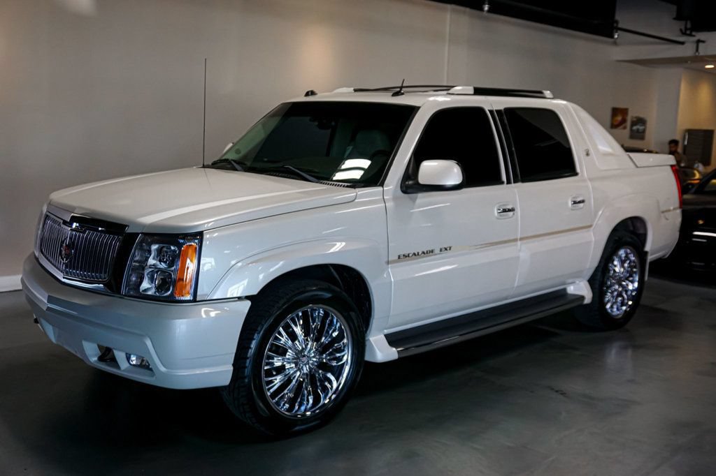 Used 2004 Cadillac Escalade EXT AWD/4WD image 5