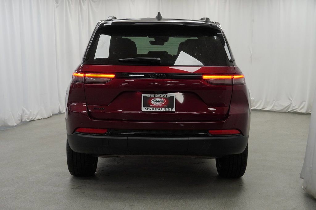 New 2025 Jeep Grand Cherokee Limited image 11